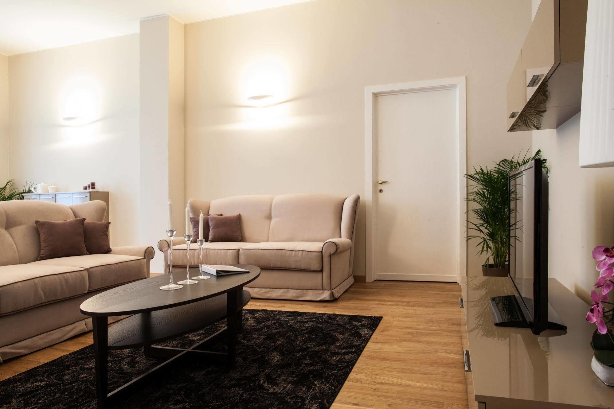 Milan Royal Suites Exterior photo