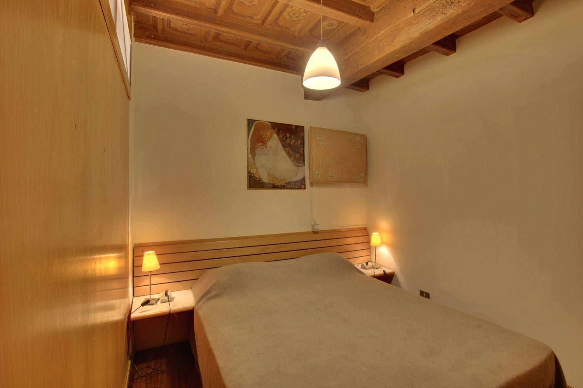 Milan Royal Suites Exterior photo